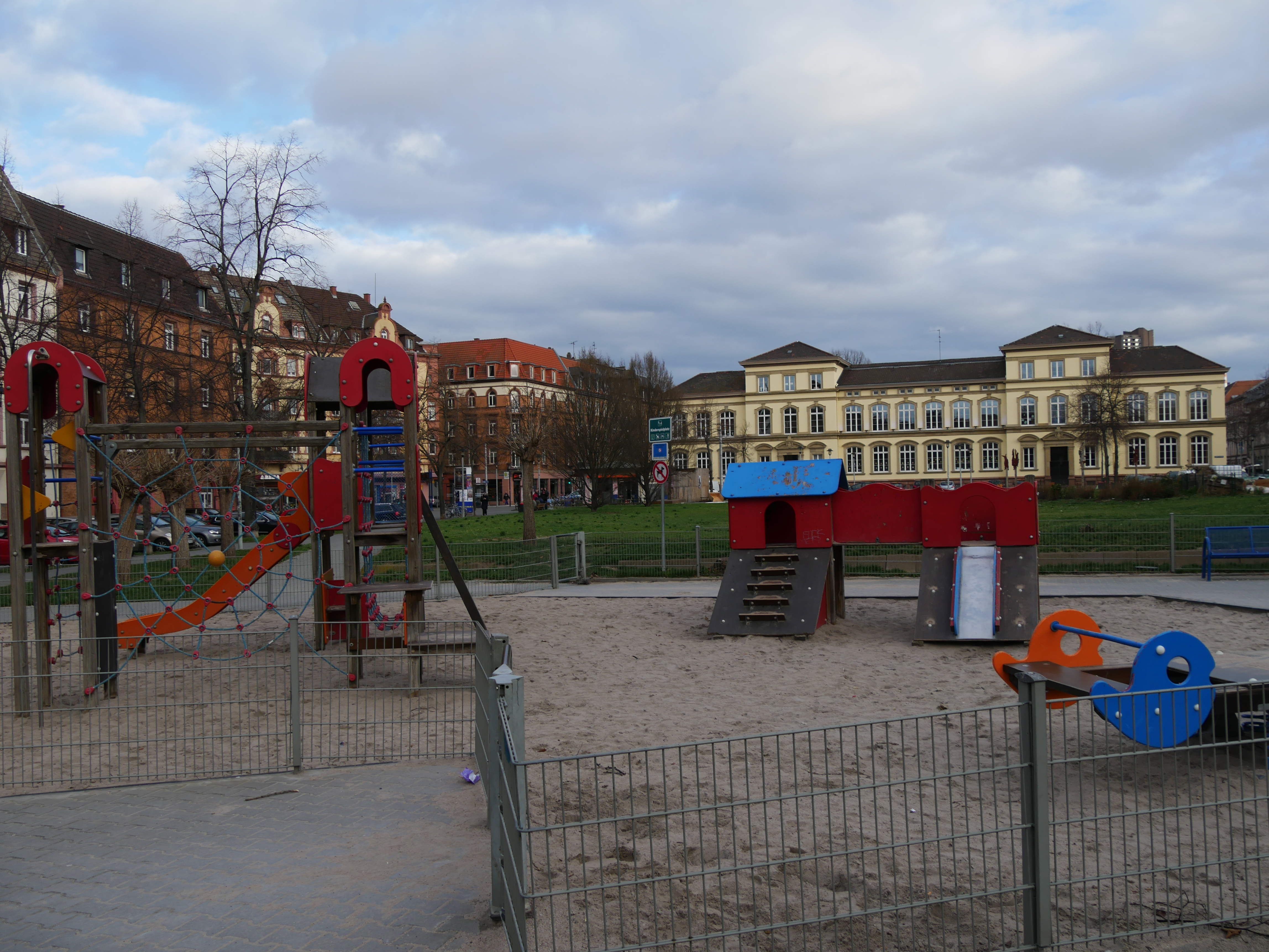 Kinderspielplatz am Neumarkt